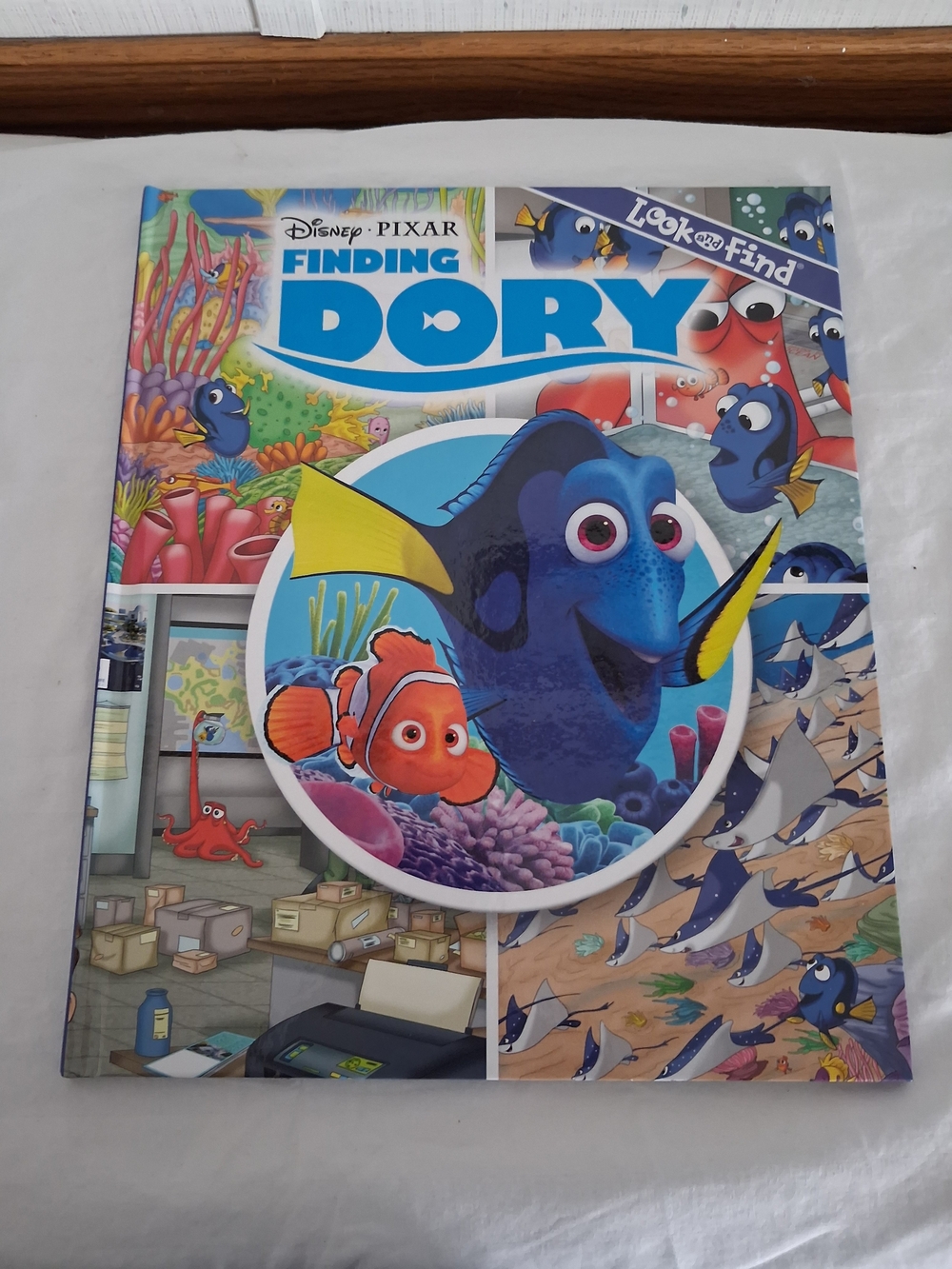 Disney Pixar Finding Dory - Look & Find - Hardback Book, Excellent Condition